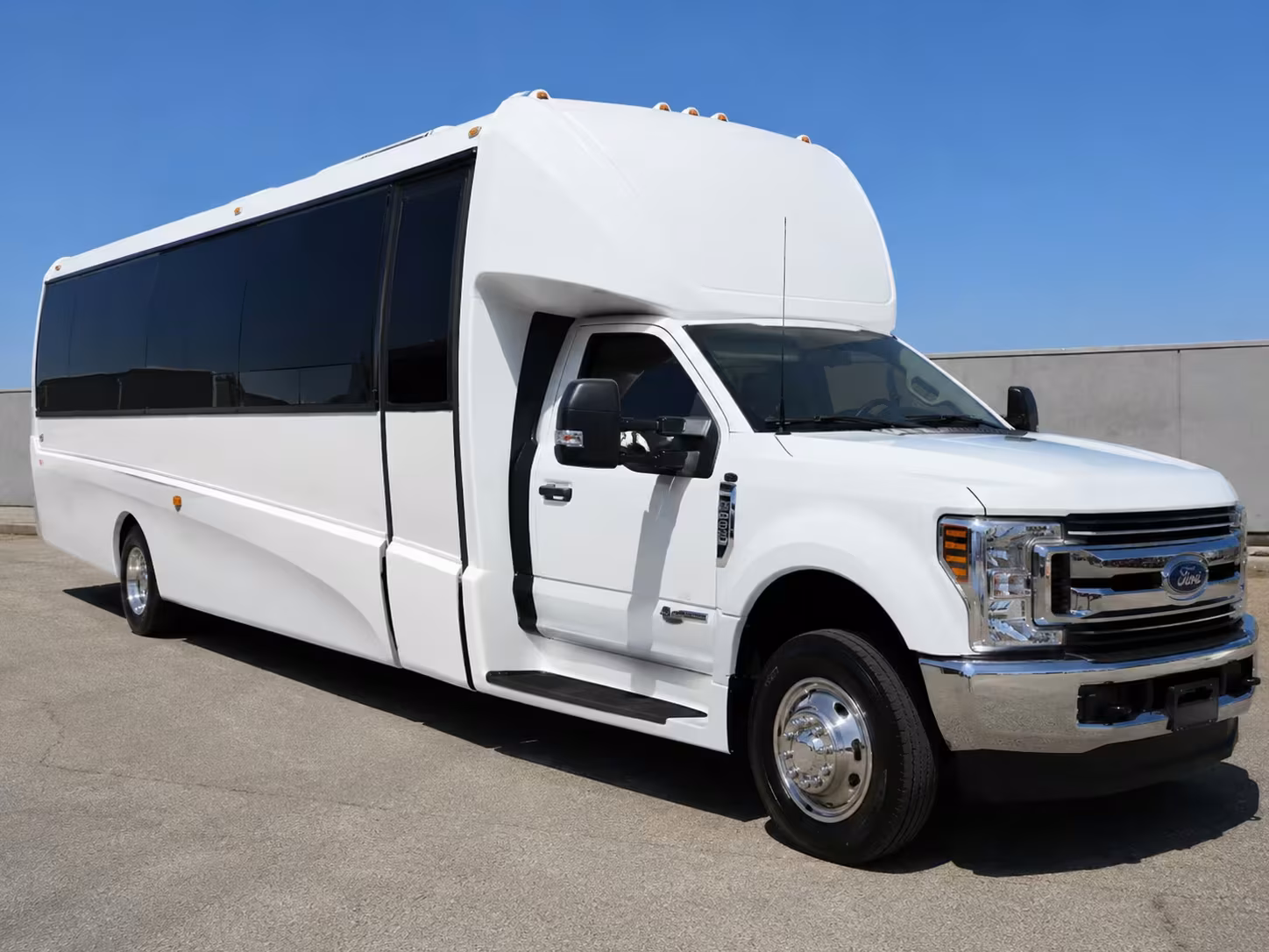 20 passenger minibus