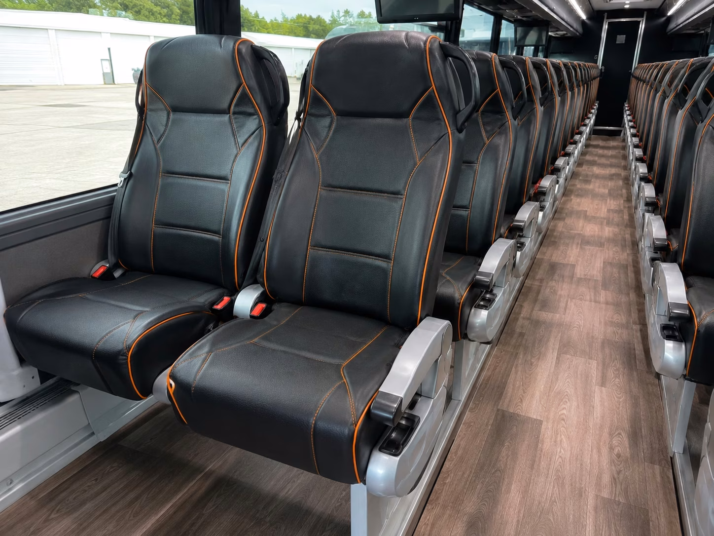 charter bus rentals for large napa weddings